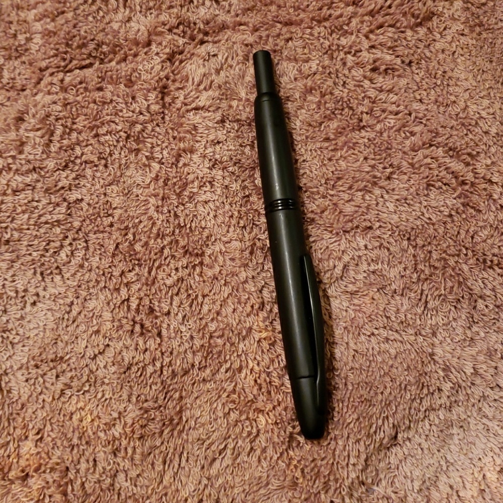 Pilot retractable fountain pen